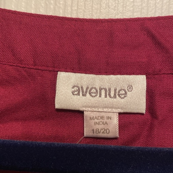 Brand New Avenue Maroon 3/4 Length Sleeves Top…size 18/20 - Picture 3 of 5